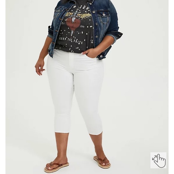 torrid Denim - NWOT CROP SKY HIGH SKINNY JEAN - SUPER SOFT WHITE